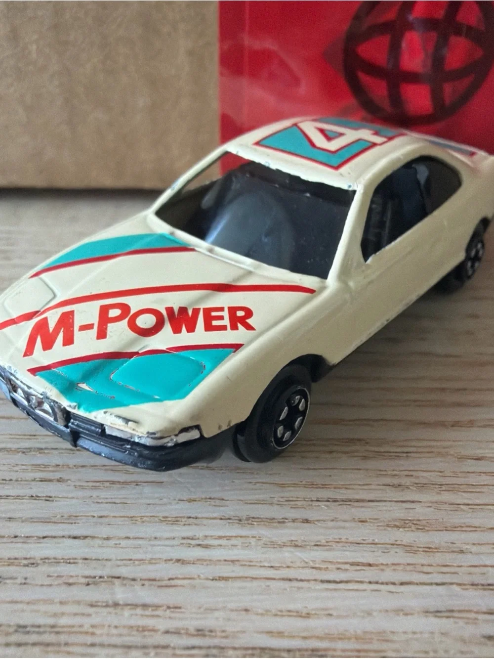 Vintage Yatming #804 Cream BMW 850i 1/64 Diecast/Plastic Sports Car M-Power